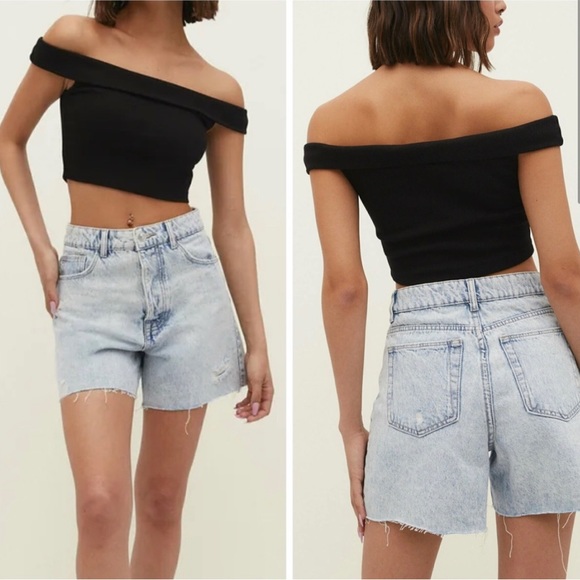 Urban Outfitters NWOT Black Bardot Crop Top - Picture 2 of 11